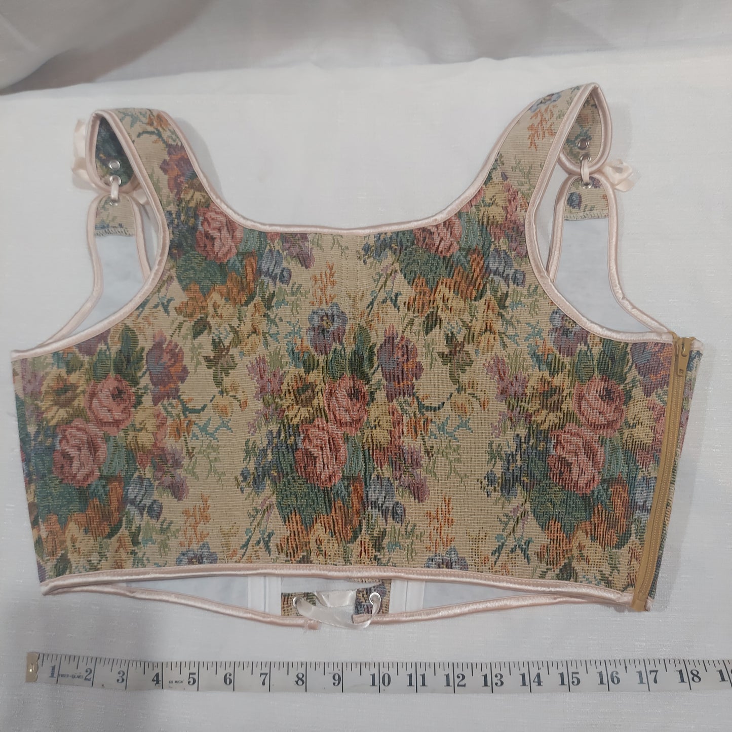 Scarlet Darkness Corset - Floral Cream Size 16