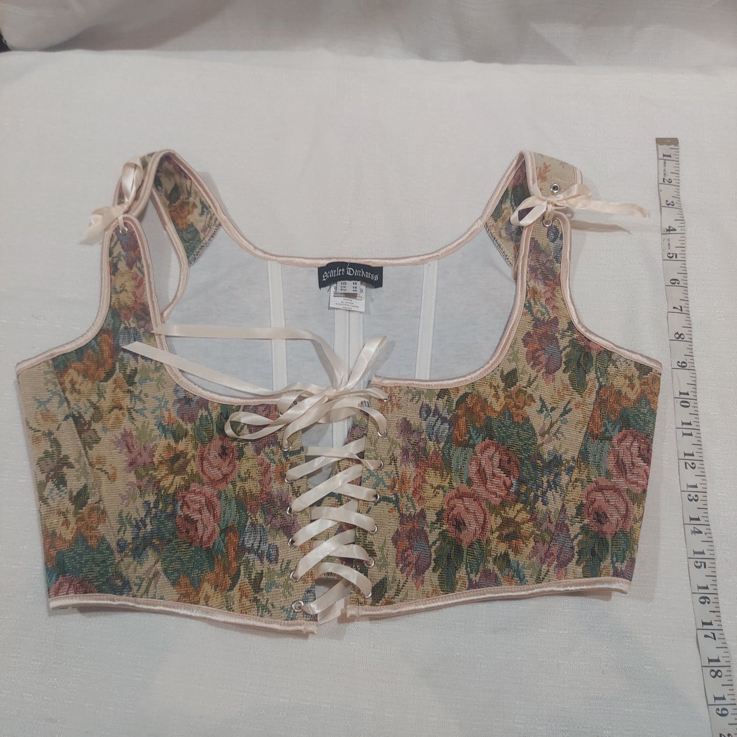 Scarlet Darkness Corset - Floral Cream Size 16